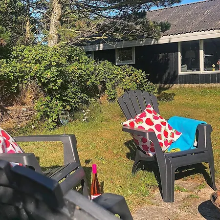 4 Star In Blåvand